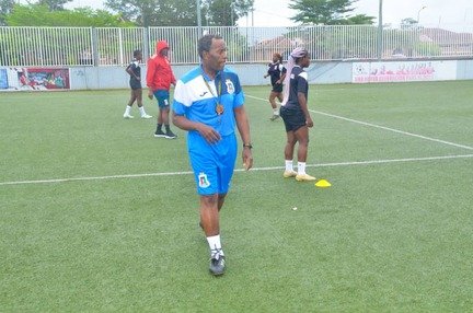 ¿Quiénes Guillermo Ganet, la nueva apuesta de la FEGUIFUT con licencia UEFA PRO para selección Nzalang sub-20 femenino?